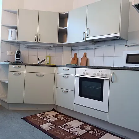 Jolie * インターラーケン